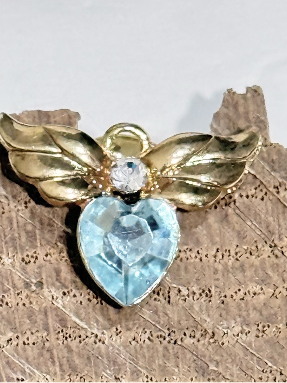Vintage Avon March Auquamarine Blue Birthstone Angel Heart Gold Wing Brooch Pin